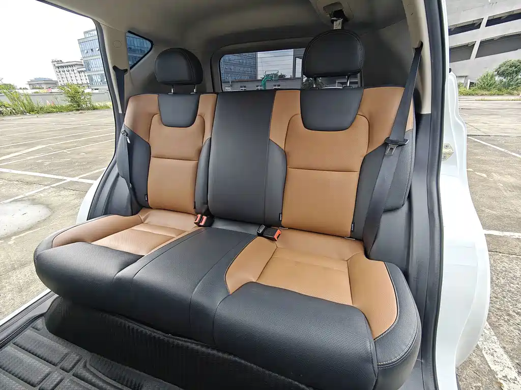 Geely Vision X6 — миниатюра 11