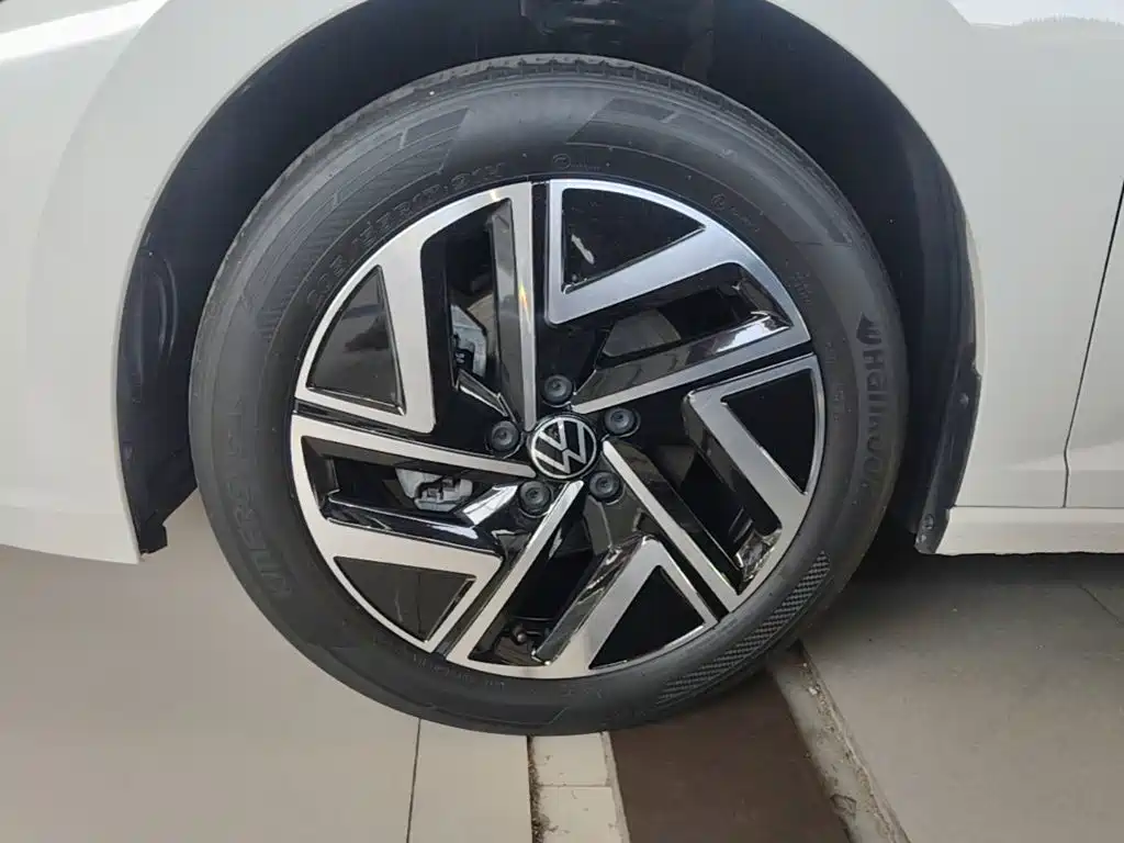 Volkswagen Sagitar — миниатюра 23