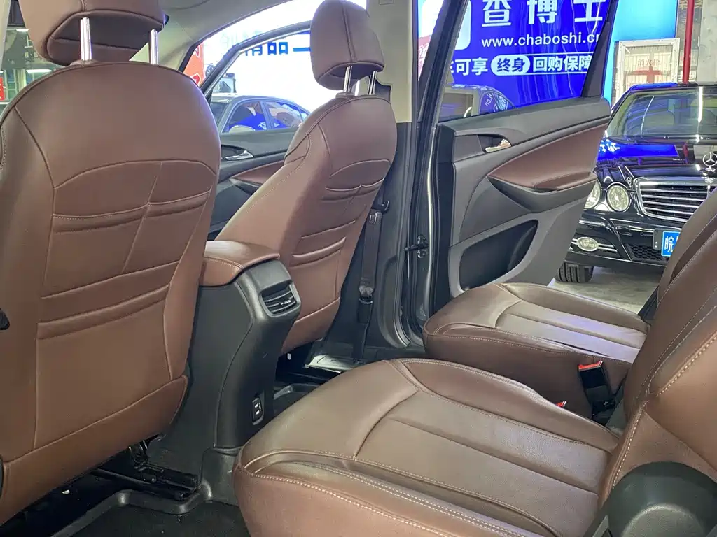 Buick GL6 — миниатюра 10