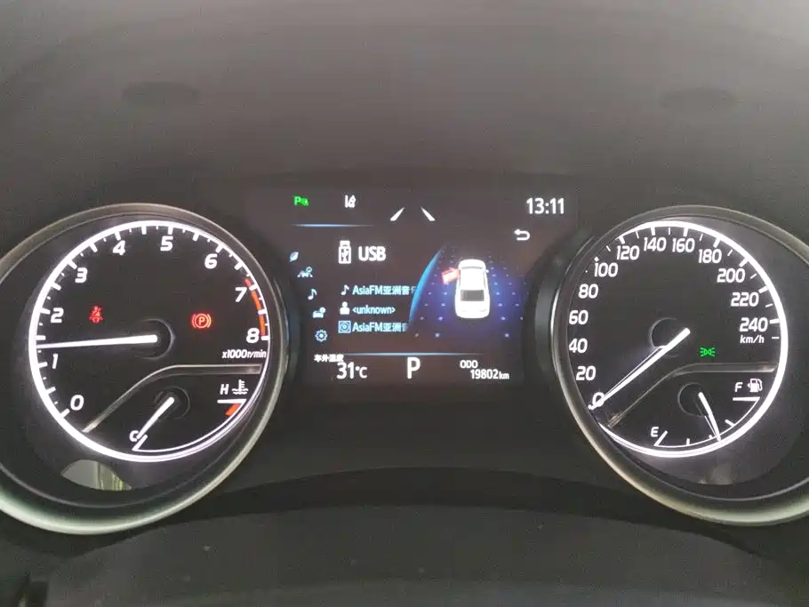 Toyota Camry — миниатюра 14