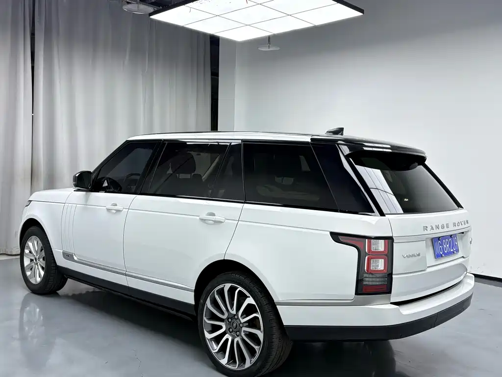 Land Rover Range Rover — миниатюра 9