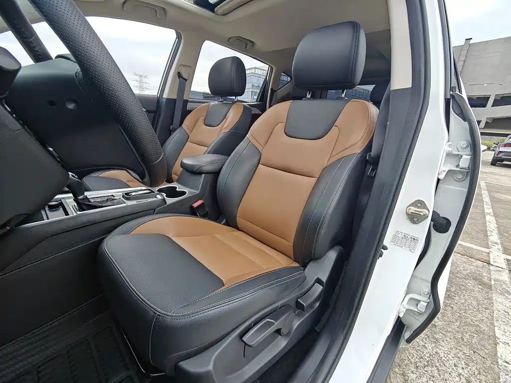 Geely Vision X6 — миниатюра 9
