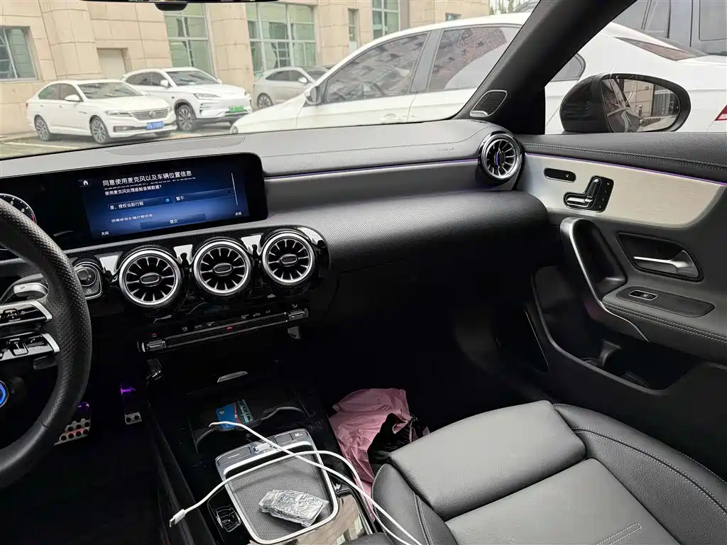 MERCEDES-BENZ CLA AMG