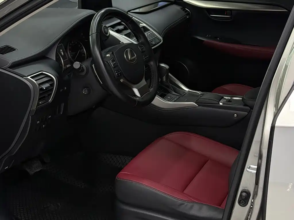 Lexus NX 2020 200 VI