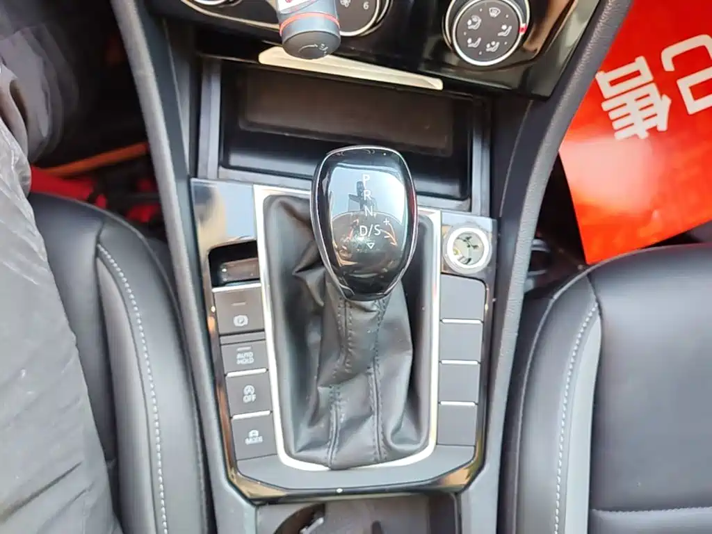 Volkswagen Sagitar — миниатюра 10