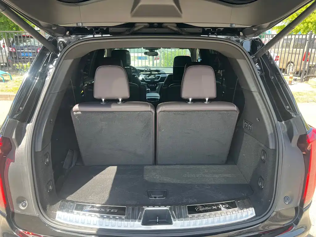 Cadillac XT6 — миниатюра 13