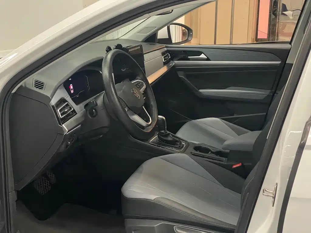 Volkswagen Lavida — миниатюра 5