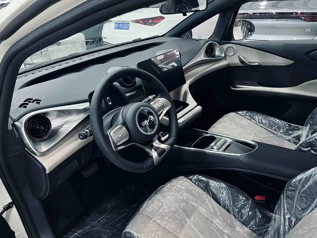 BYD Dolphin — миниатюра 8