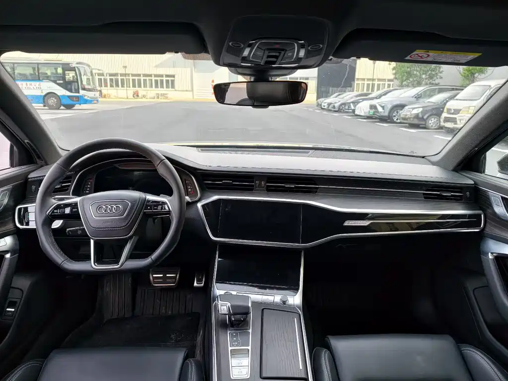 Audi A6L 2025 45 TFSI quattro Premium
