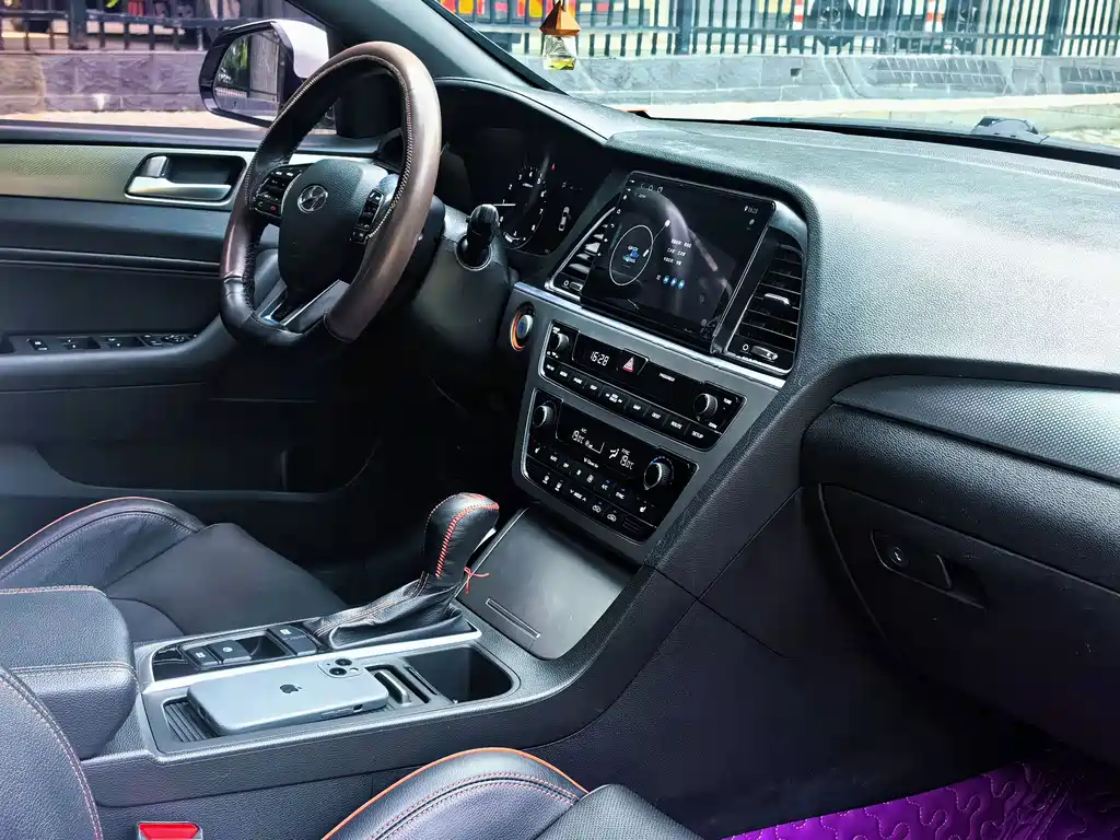 Hyundai Sonata — миниатюра 8