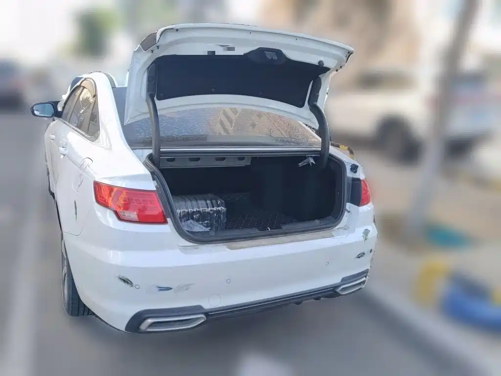 Geely Emgrand GL — миниатюра 10