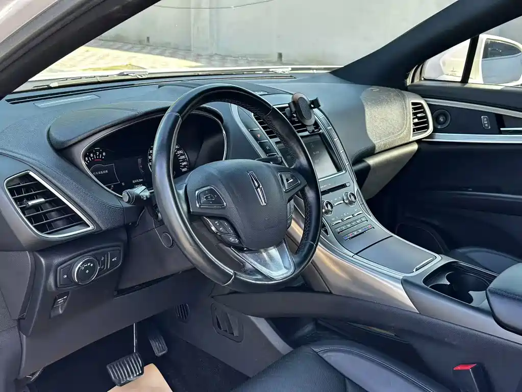 Lincoln MKX — миниатюра 9