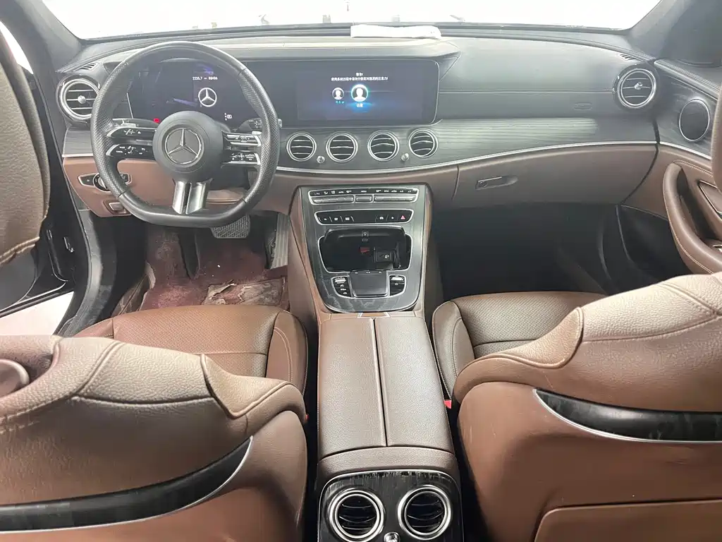 Mercedes-Benz E-Class — миниатюра 10
