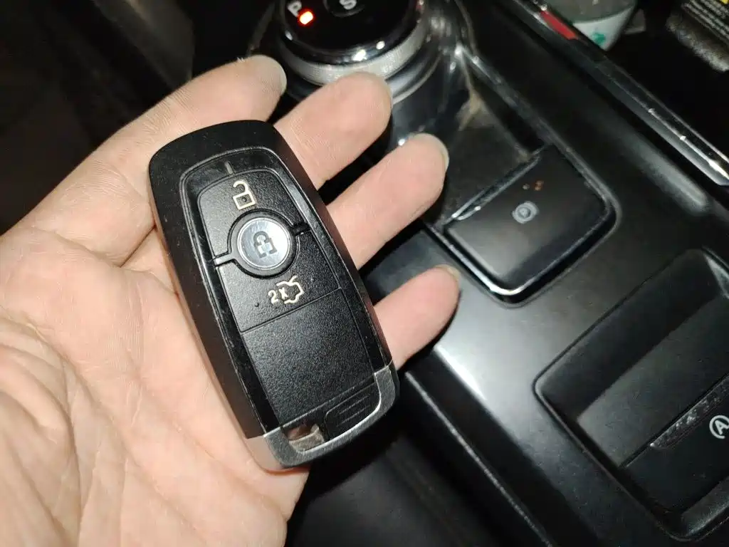 Ford Mondeo — миниатюра 12