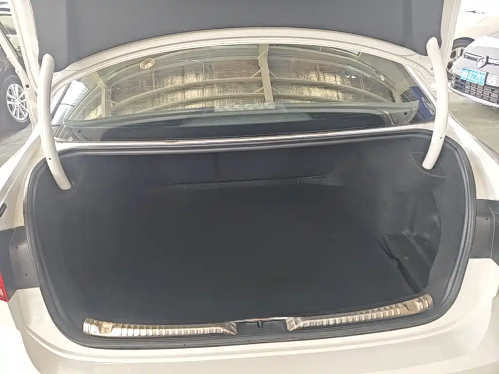 Volkswagen Lamando — миниатюра 19