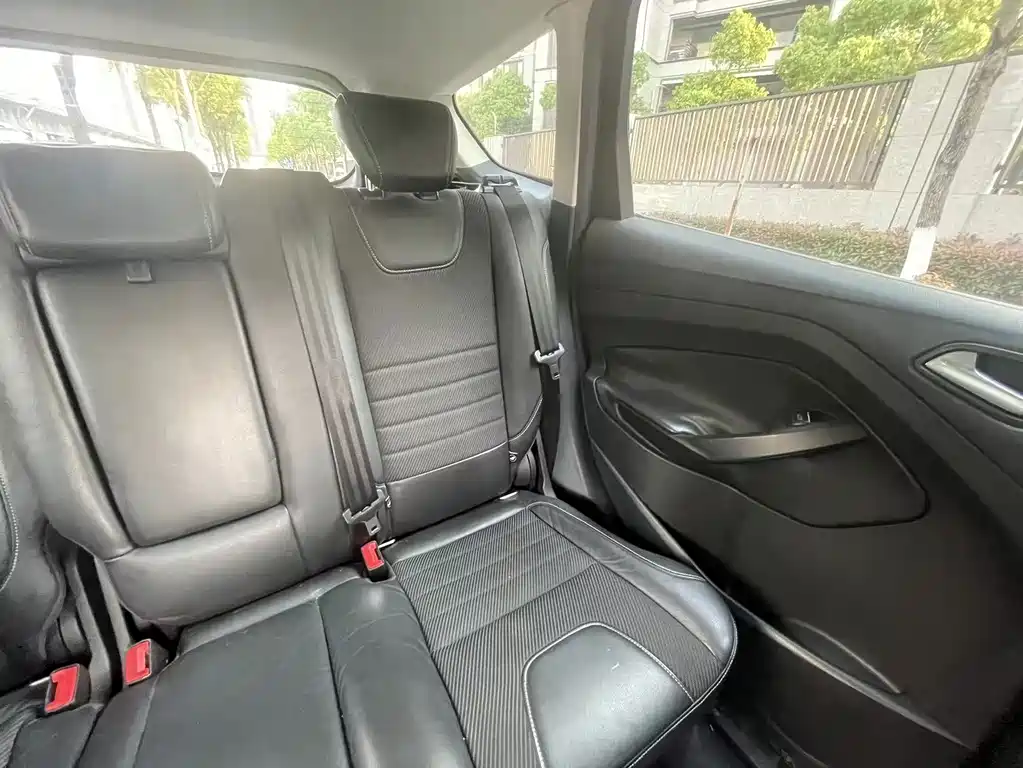 Ford Kuga — миниатюра 12