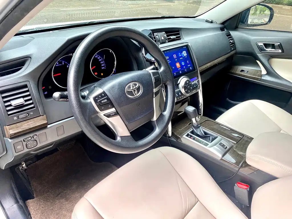Toyota Reiz — миниатюра 11