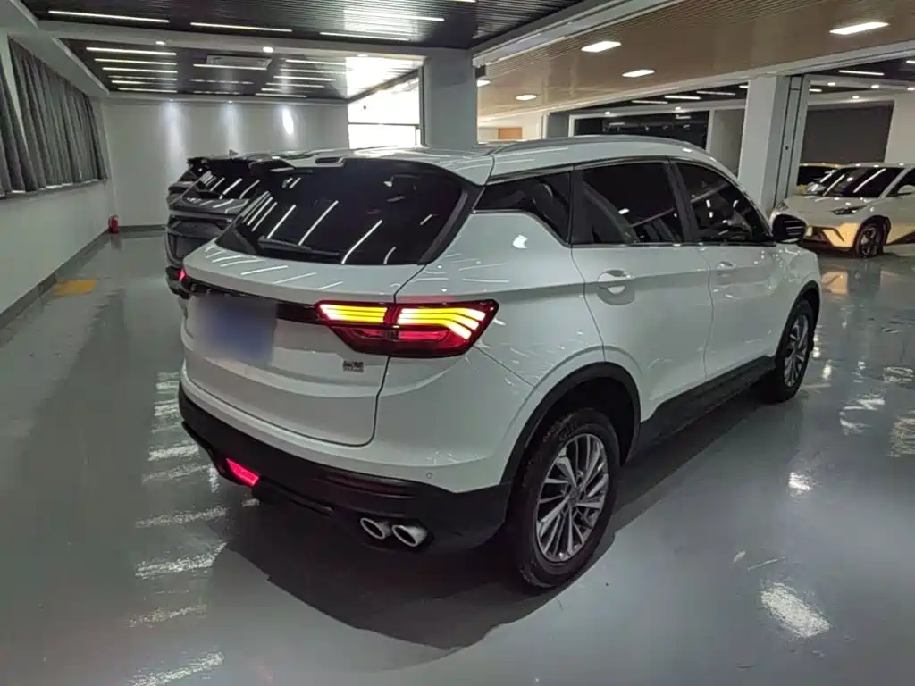 Geely Binyue — миниатюра 7