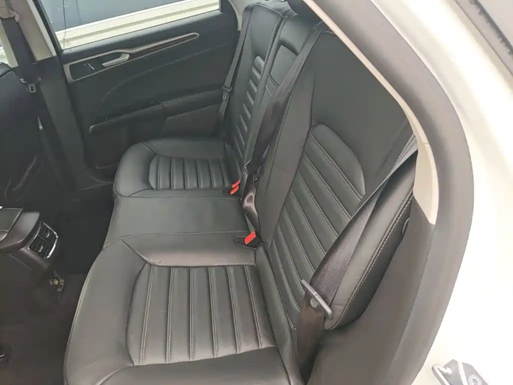 Ford Mondeo — миниатюра 17