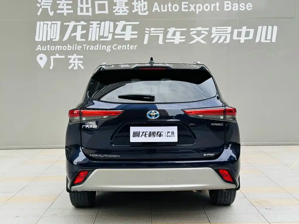Toyota Highlander 2022 2.5L Luxury 7 мест