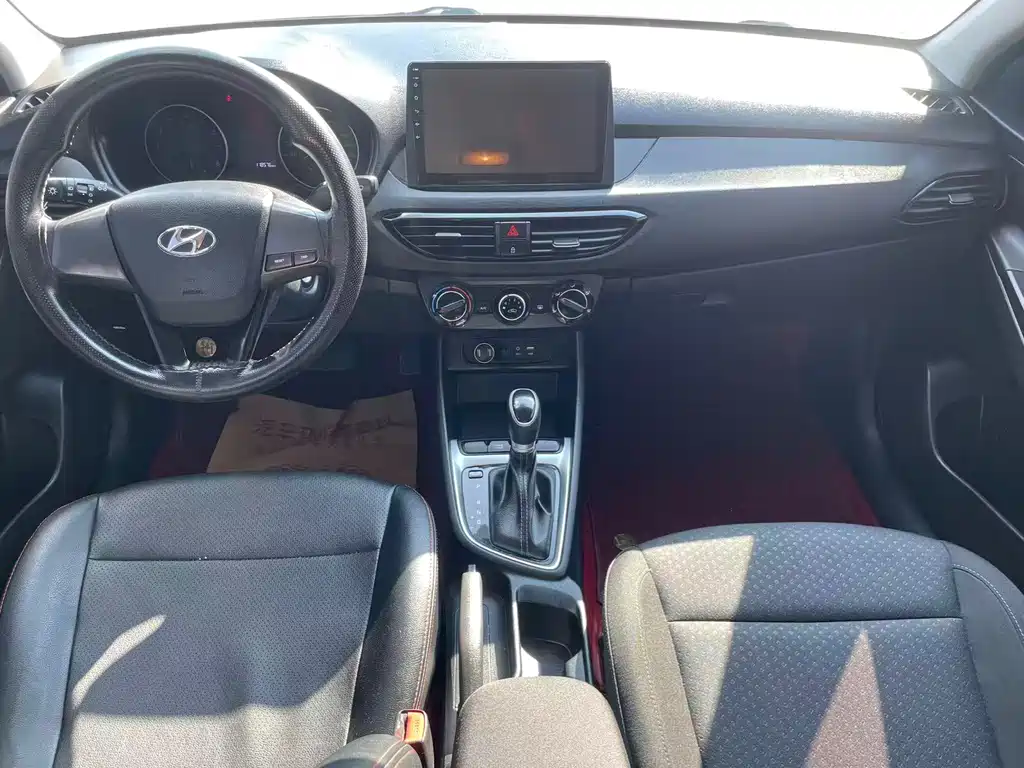 Hyundai Elantra — миниатюра 5