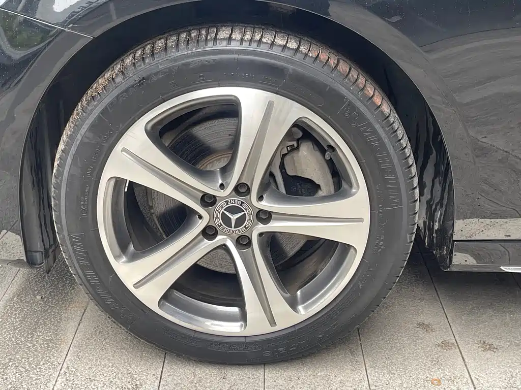 Mercedes-Benz E-Class — миниатюра 15