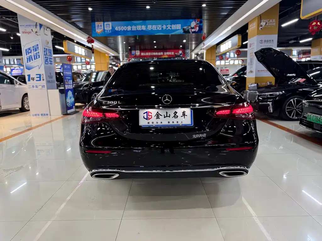 MERCEDES-BENZ E CLASS