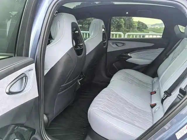 BYD Seal — миниатюра 9