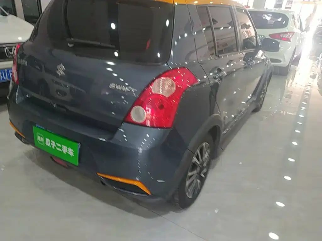 Suzuki Swift — миниатюра 8