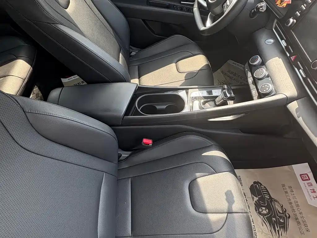 Hyundai Elantra — миниатюра 7