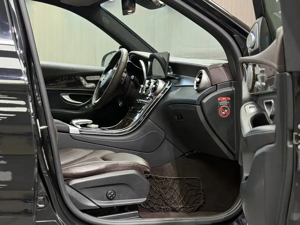 Mercedes-Benz GLC — миниатюра 16