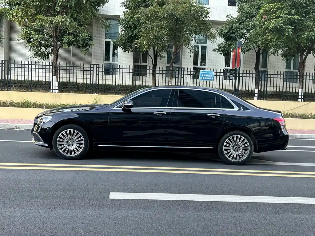 Mercedes-Benz E-Class E 2023 E 300 L Luxury