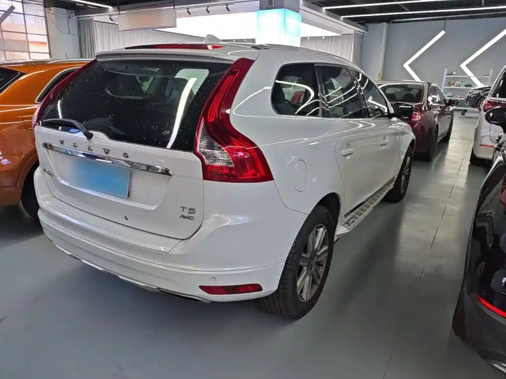 Volvo XC60 — миниатюра 7