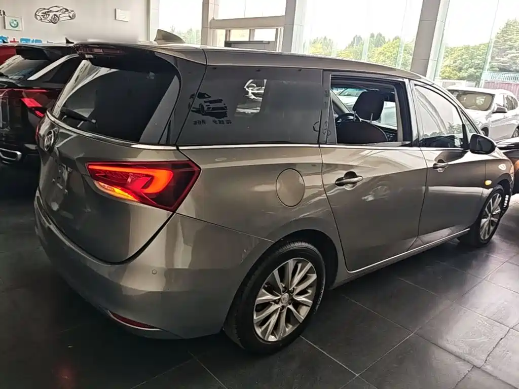 Buick GL6 — миниатюра 7