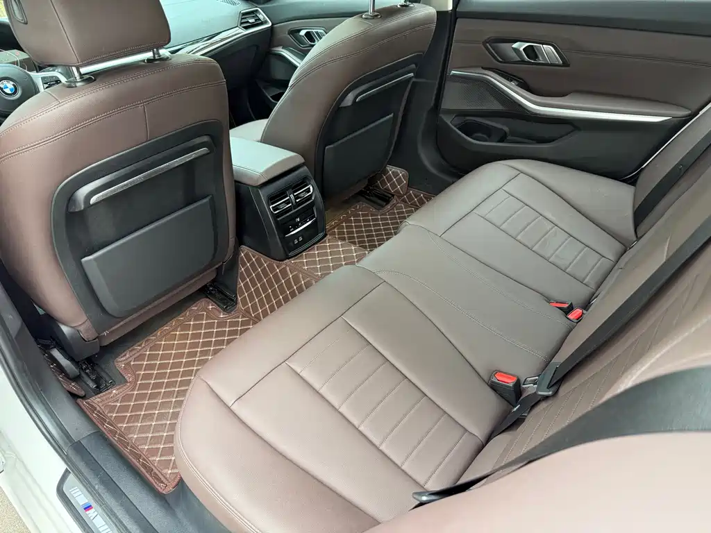 BMW 3 Series — миниатюра 13