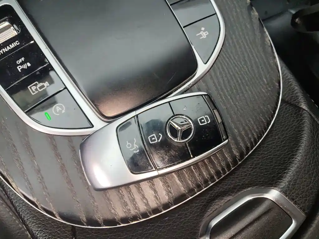 Mercedes-Benz E-Class (Import) — миниатюра 9