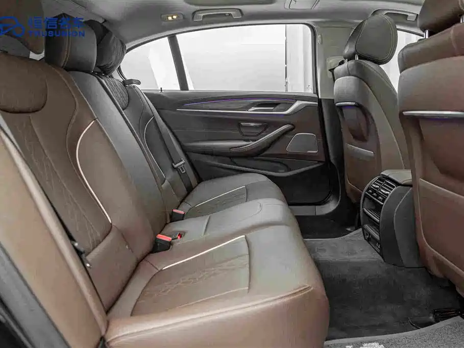 BMW 5 Series — миниатюра 16