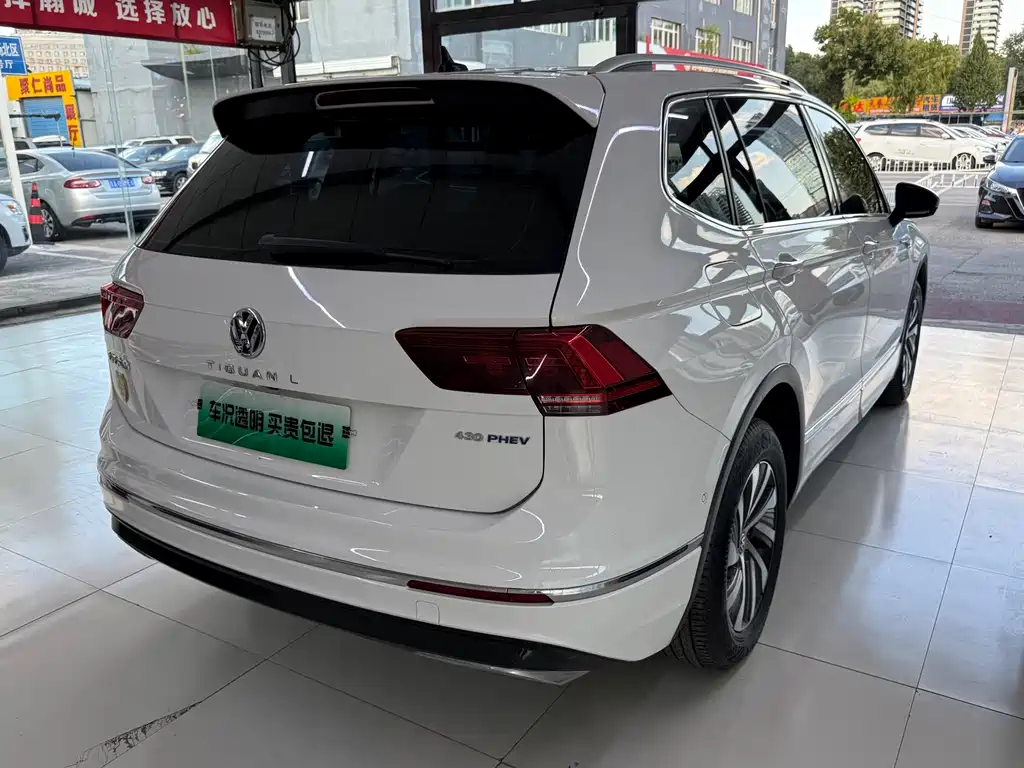 Volkswagen Tiguan L PHEV — миниатюра 13