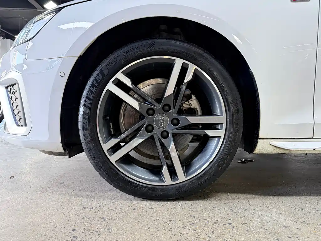 Audi A4L — миниатюра 25