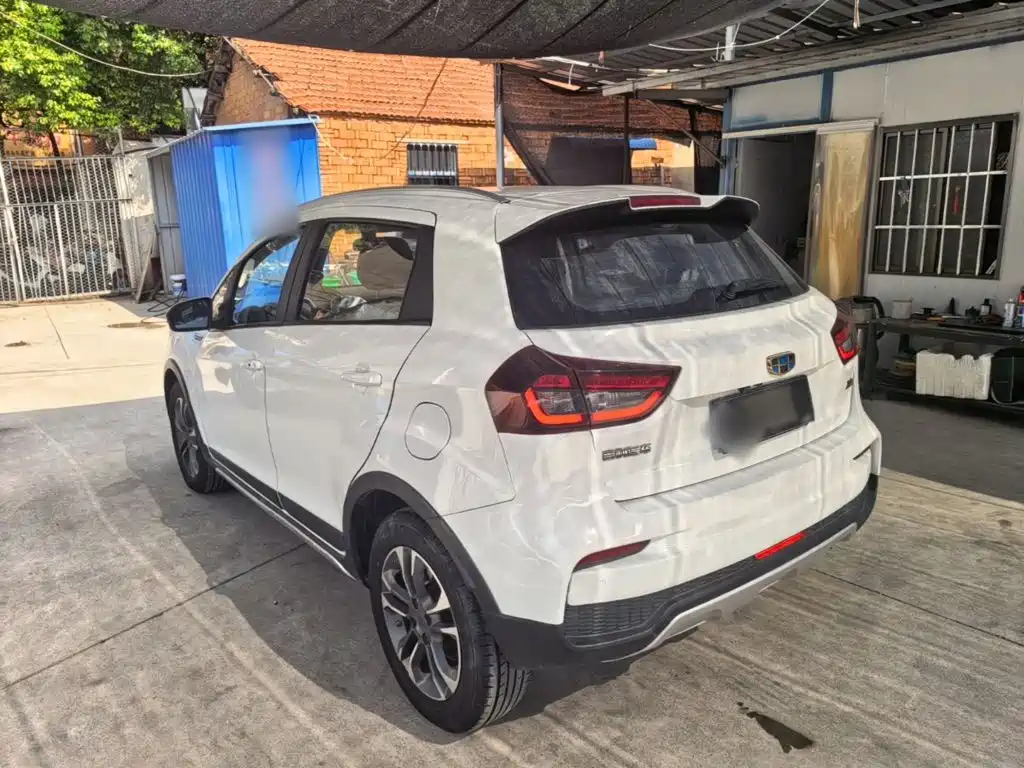 Geely Vision X3 — миниатюра 5