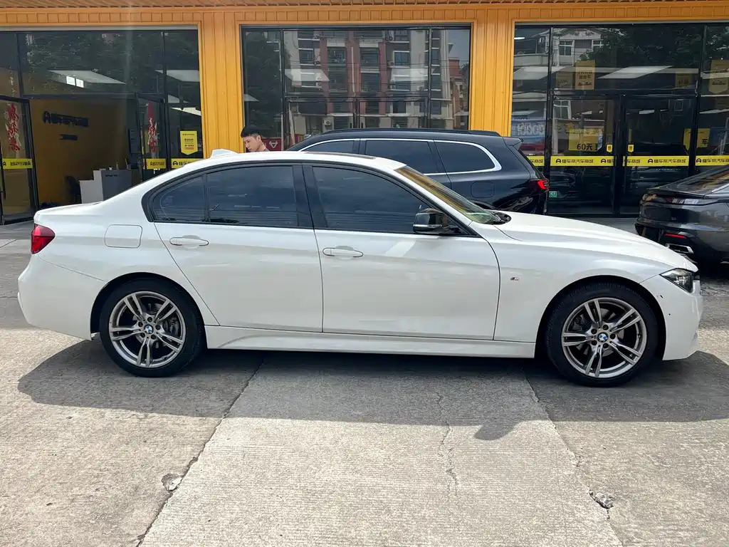 BMW 3 Series — миниатюра 4