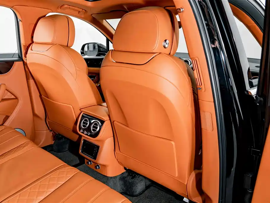 Bentley Bentayga — миниатюра 22