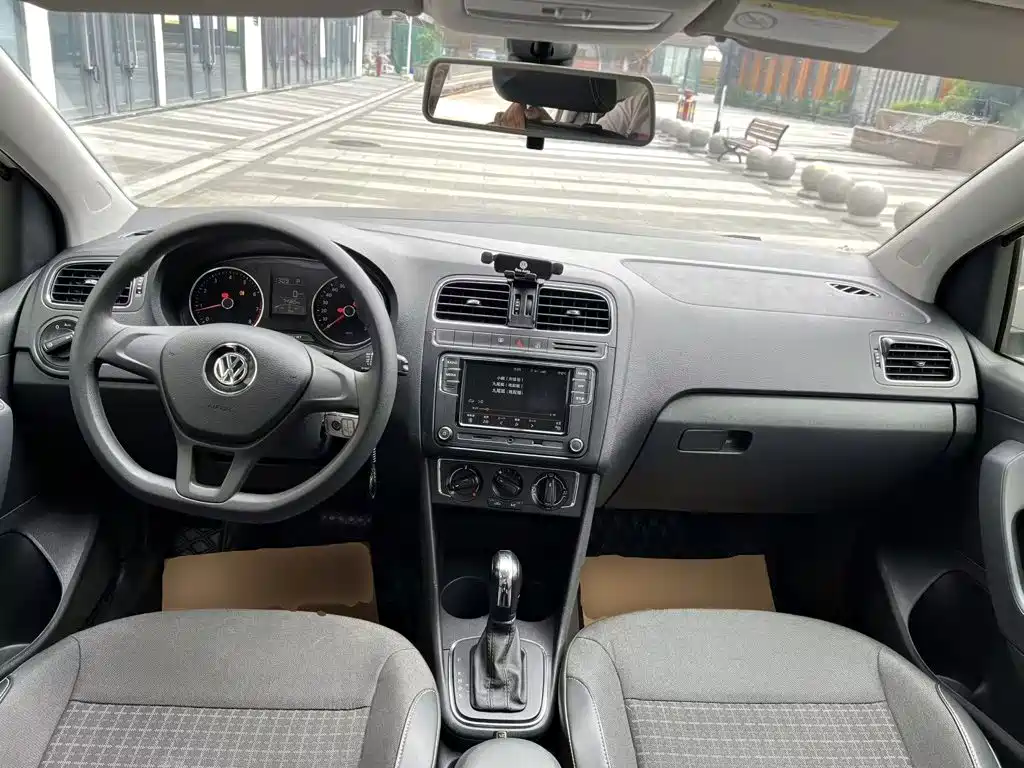 Volkswagen Polo — миниатюра 10