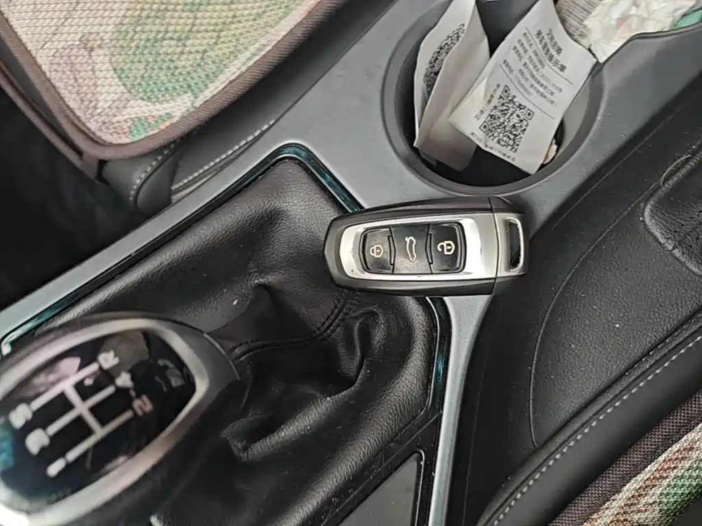 Geely Vision S1 — миниатюра 9