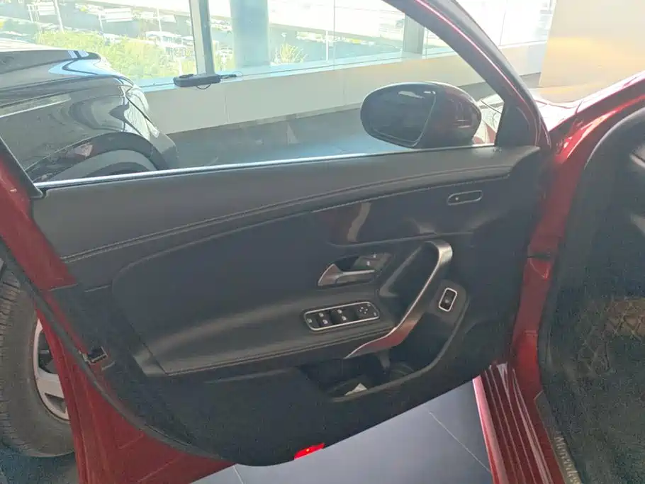 Mercedes-Benz A-Class — миниатюра 7