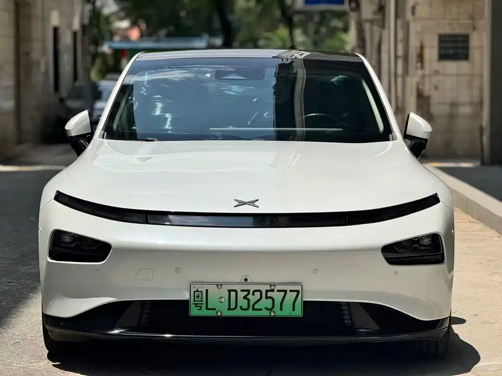 XPeng P7 — миниатюра 2