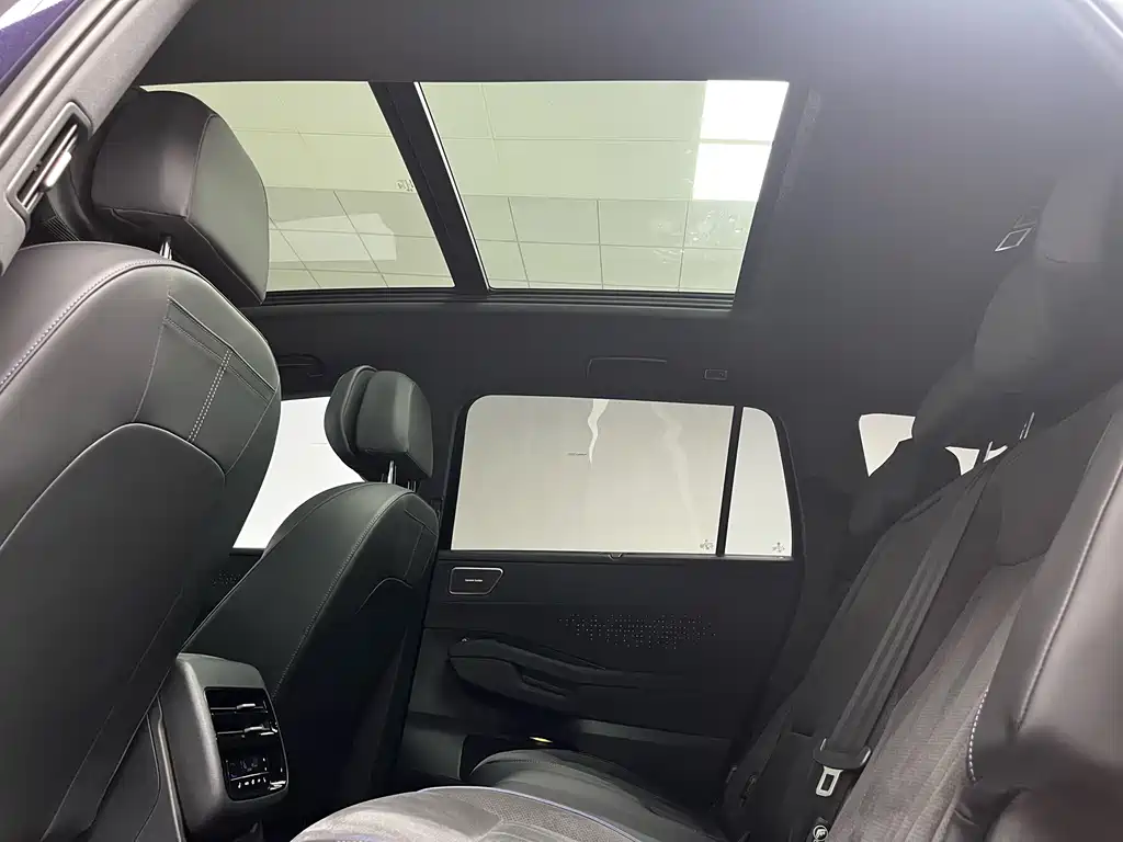 Volkswagen Teramont — миниатюра 8