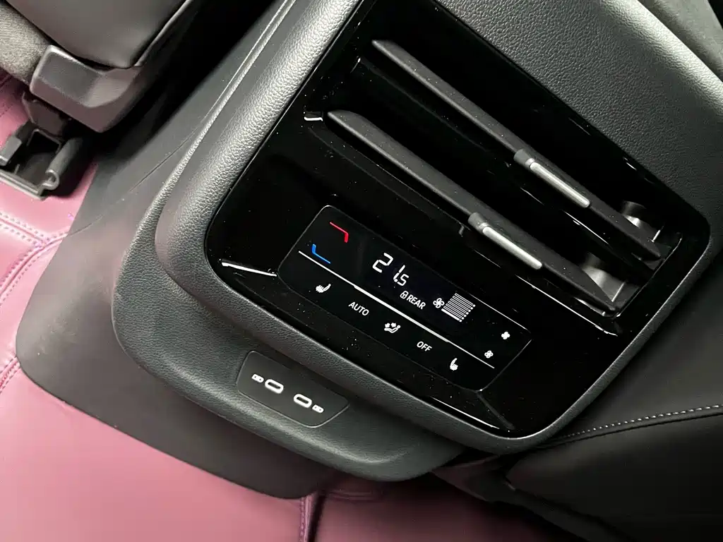 Volkswagen Teramont — миниатюра 12
