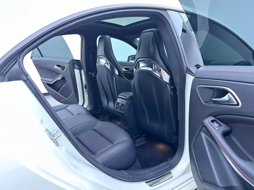 Mercedes-Benz CLA AMG — миниатюра 23