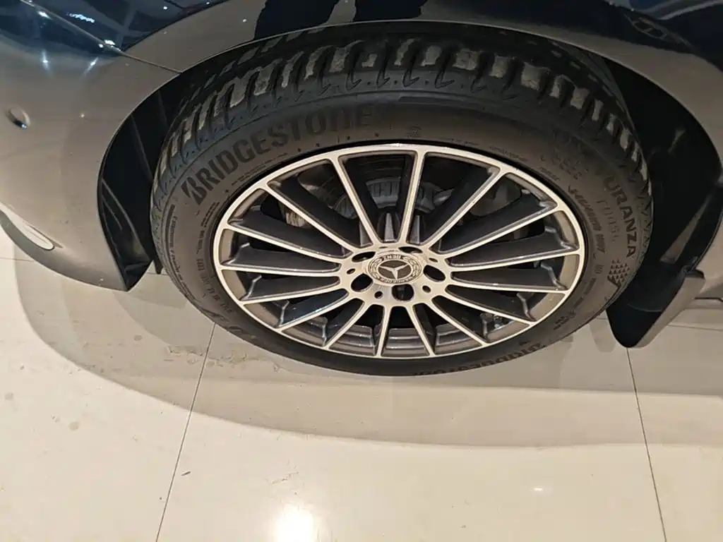 Mercedes-Benz E-Class — миниатюра 23